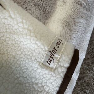 Taylor Swift Willow Coat